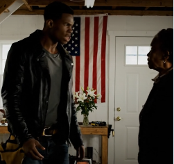 “Mój wnuk wyszedł z piwnicy, wyglądając na wstrząśniętego. „Babciu, spakuj torbę. Musimy iść. Proszę, nie dzwoń jeszcze do nikogo.”