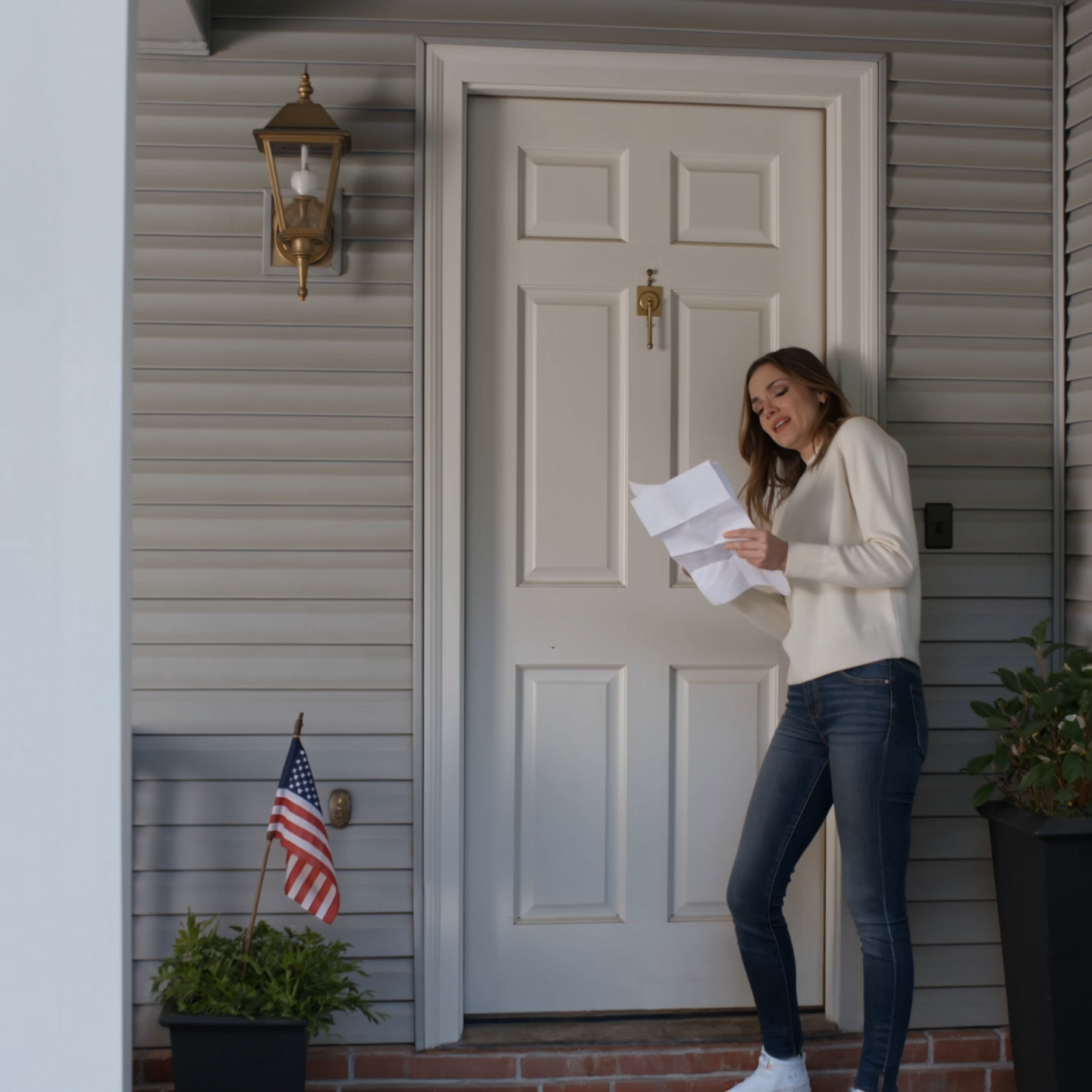 Min svåger kom efter mig över ett hypotekslån, och min syster sa att jag borde ha undertecknat. Jag kom fram till mina föräldrars ytterdörr innan hela lögnen började falla sönder.