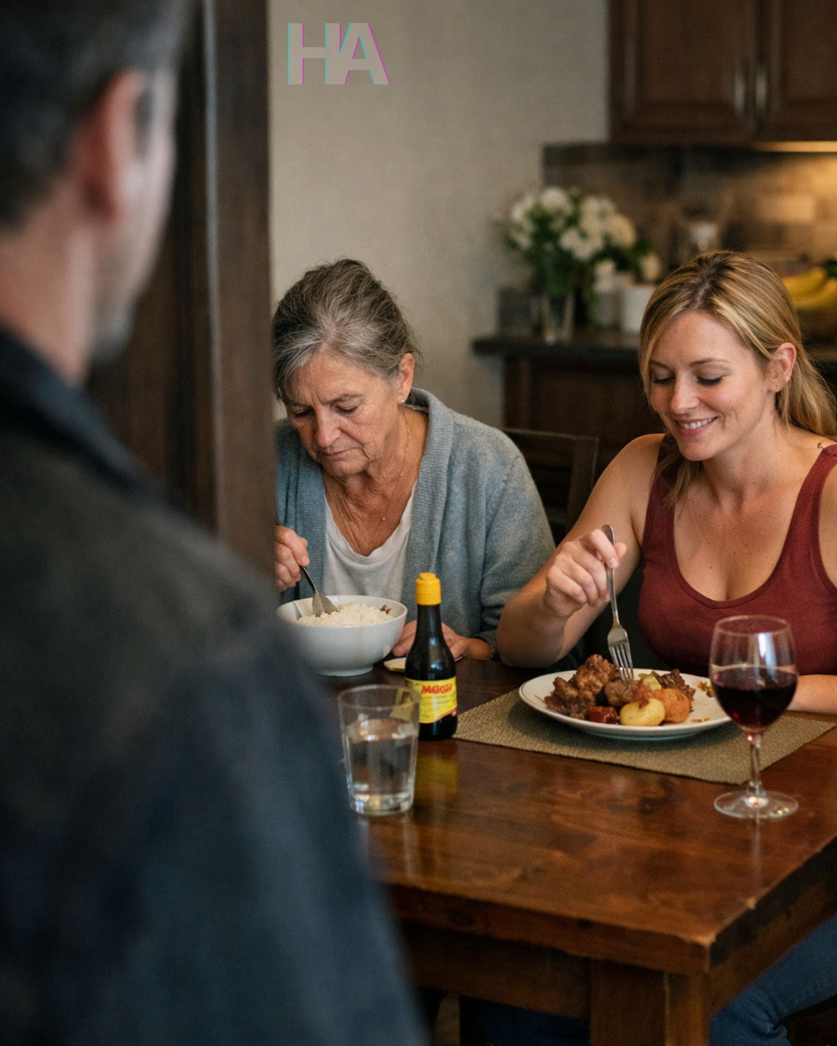 HAN KOM HEM TRE DAGAR EARLIER OCH HITTADES SIN MÖDRAR ÄTA KALL RIS… MEDAN HANS FRU SATT MITT EMOT HENNE MED EN VARM KÖTTALLERKEN. VAD HAN GJORDE NÄSTA SLUTADE MED ÄKTENSKAPET FÖRE LUNCH.