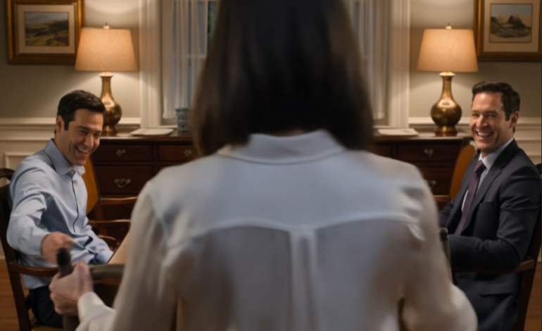 Denna semesterbostad är familjeegendom,” sa pappa till agenten. Jag log bara när titelfirman ringde—för pappersspåret visade exakt vem som ägde den. Och verkligheten var på väg att avsluta argumentet för gott… Verkligheten var…