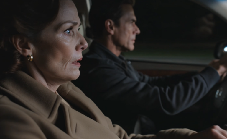 På min barnbarns bröllop stoppade min son mig vid ingången och sa att mitt namn inte fanns på listan. Jag gick tyst hem och ringde min advokat. På morgonen hade han ETT BREV VÄNTANDE