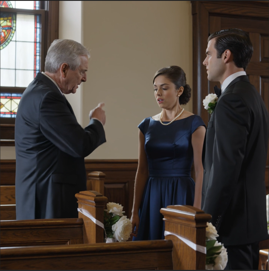 På min sjuttionde födelsedag sa min son att han inte kunde träffa mig för middag.
Få minuter senare gick jag in i restaurangen och fann honom äta med sin fru och hennes mamma.
Så jag valde ETT LUGNT STEG