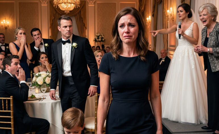 Na ślubie mojej siostry, wyśmiała mnie w swoim przemówieniu. „Moja siostra jest samotną matką, niechcianą przez nikogo. Czy ktoś chce ją odebrać?” Moja mama się zaśmiała, „To używany produkt, ale nadal funkcjonalny! Ma nawet wadliwego syna! Haha!” Pokój wypełnił się śmiechem. W tym momencie, pan młody powoli wstał. Gdy zaczął mówić do mikrofonu, cały pokój zamarł.