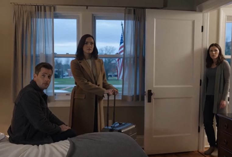 Às 4 da manhã, minha sogra bateu na nossa porta e me mandou cozinhar. Olhei para o meu marido, arrumei minhas malas e saí ANTES do nascer do sol