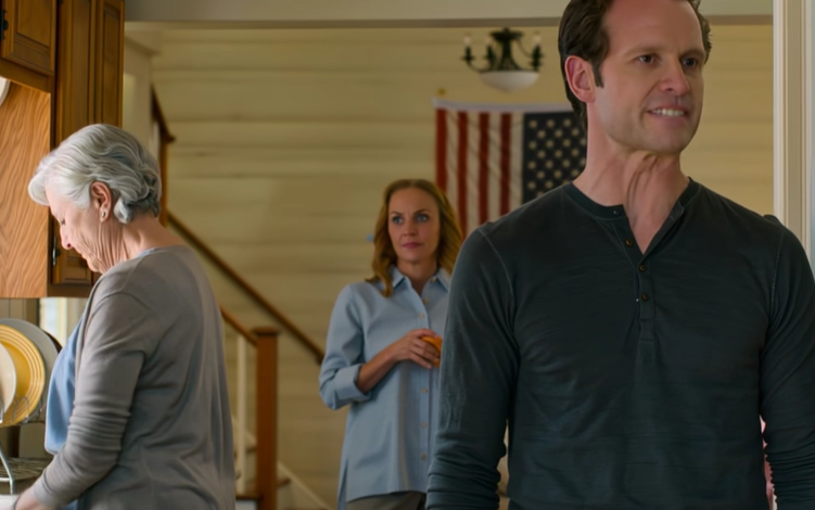 Min son sa till mig att packa en väska om jag inte skulle lämna för ett vårdhem. Jag log, stängde min resväska och väntade. Sedan stannade en limousine utanför, och han såg äntligen VEM som kom först